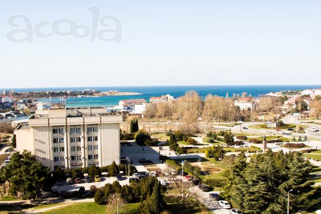Продам трёхкомнатную квартиру у моря в Севастополе